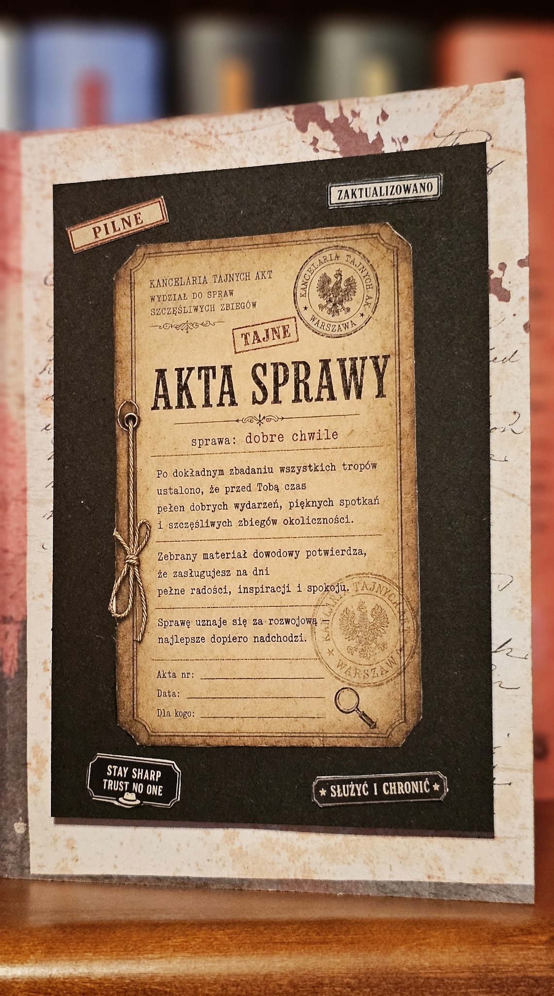 Dokument Akta sprawy we wnętrzu kartki